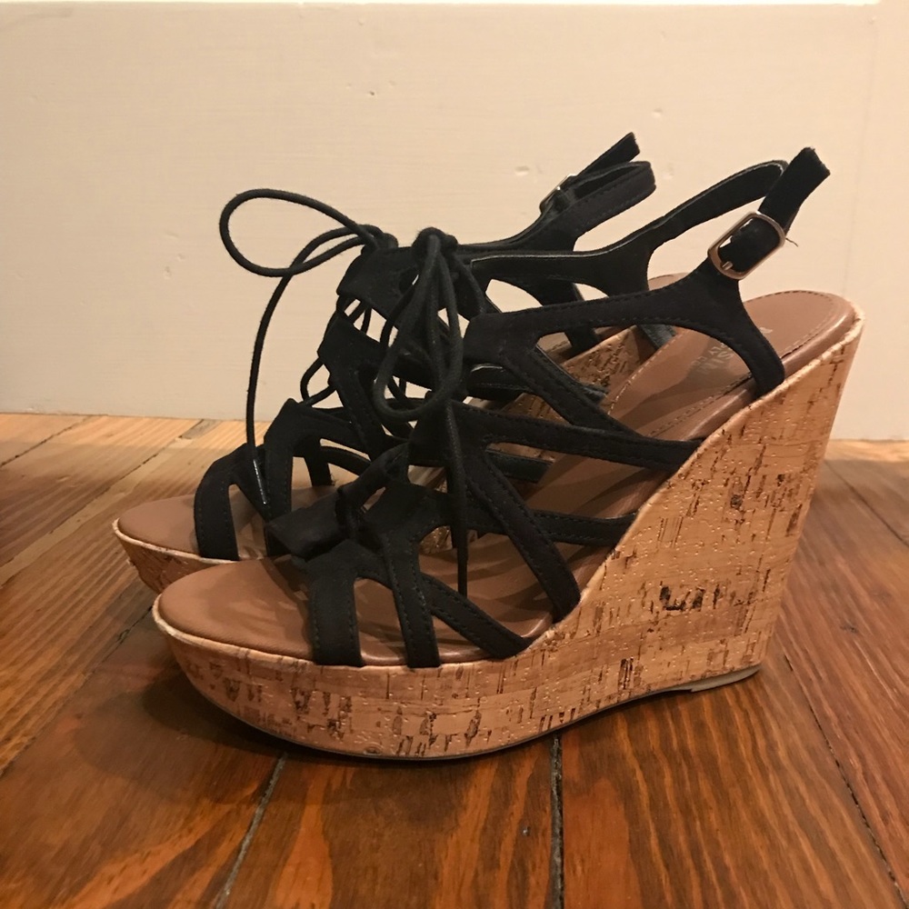 Black lace up summer wedges